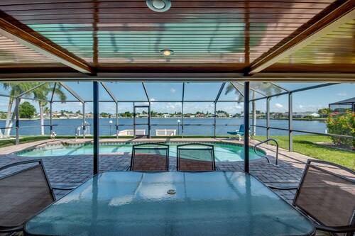 Waterfront/Lakefront Dream Vacation!!