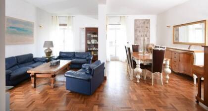 Edelweiss 5-Bedroom Barn Chalet