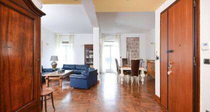 Edelweiss 5-Bedroom Barn Chalet