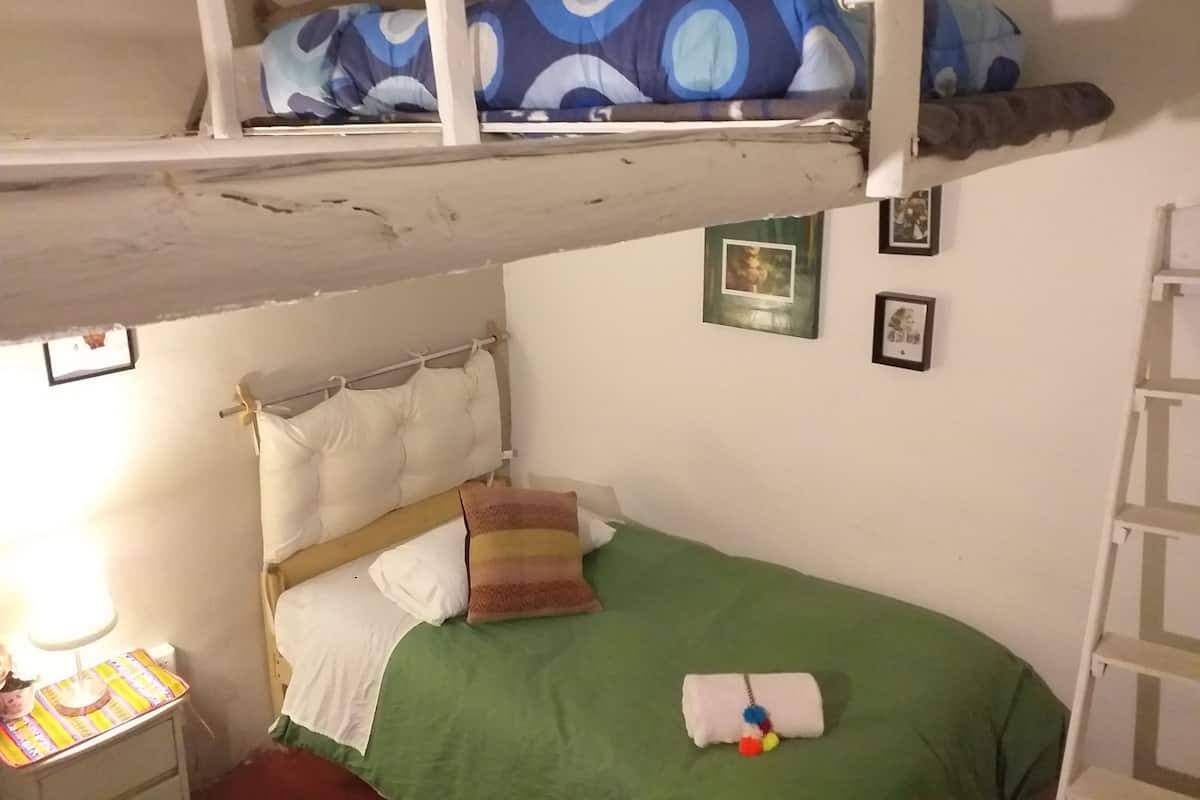 Design Double Room | WiFi (free), bed sheets