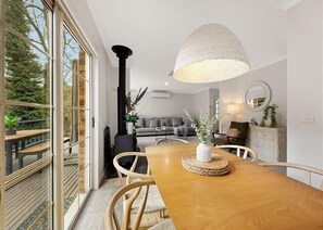 Interior - Elms on Delany, Bright (Bright)