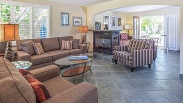 House, Multiple Beds (Reeves Garden House) | Living area | TV