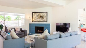 House, 3 Bedrooms | Living room - Sunrise Getaway (Palm Springs)