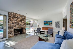 House, Multiple Beds (Movie Colony Palms) | Living area | TV - Movie Colony Palms (Palm Springs)