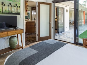 3 bedrooms, iron/ironing board, bed sheets