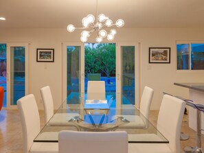 House, 3 Bedrooms | Private kitchen