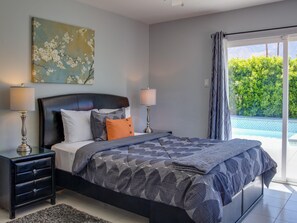 Room - Franky's Hideaway (Palm Springs)