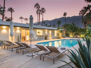 Hus - flera sängar (Modern Marion at Twin Palms) | Pool | Utomhuspool