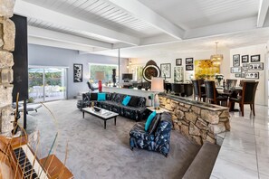 House, Multiple Beds (Chi Chi House) | Lobby - Chi Chi House (Palm Springs)