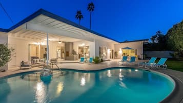 Hus, flere senger (Chi Chi House) | Basseng | Utendørsbasseng