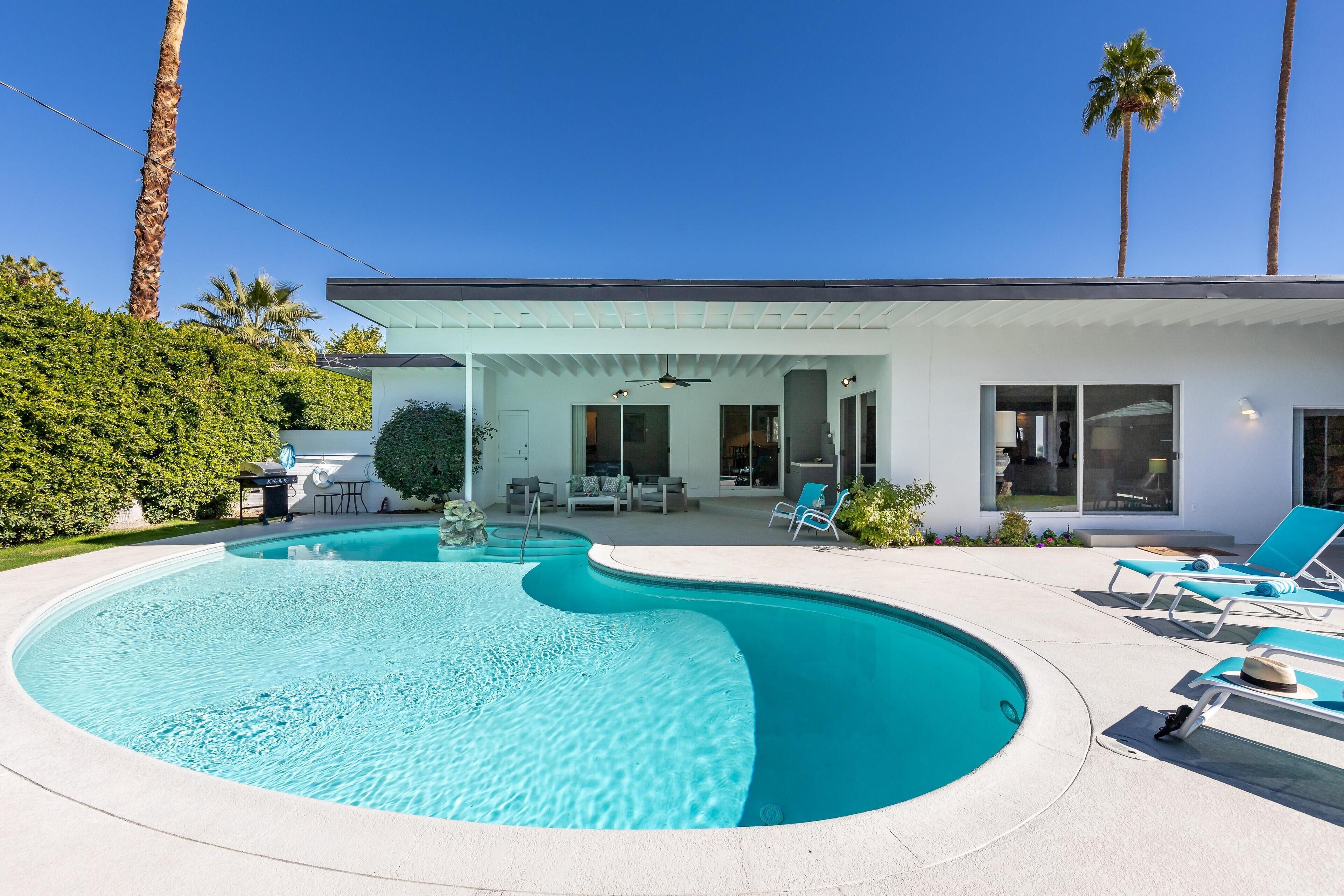 Maison, plusieurs lits (Chi Chi House) | Piscine | Piscine extérieure