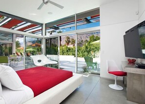 House, Multiple Beds (Glass & Steel House)