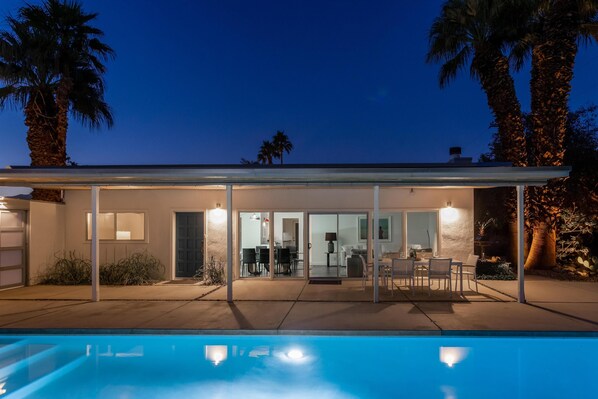 Casa, diversos llits (Happy Hour) | Piscina | Piscina a l'aire lliure
