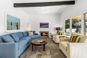 Hus - flera sängar (Happy Hour) | Vardagsrum | Tv