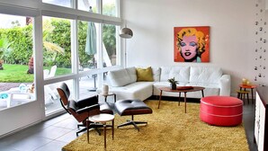 Living room - Run to the Sun (Palm Springs)