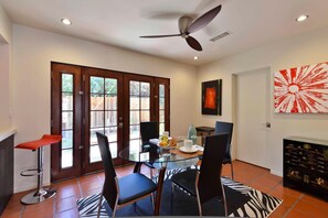 ハウス ベッド (複数台) (Zen Dreams) | レストラン