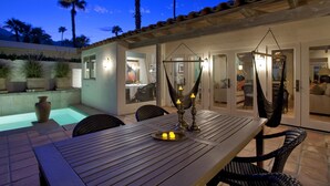 Maison, 2 chambres | Balcon