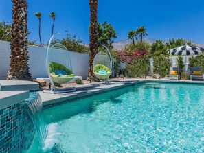 House, 4 Bedrooms | Pool