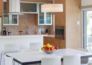 House, 3 Bedrooms | Private kitchen