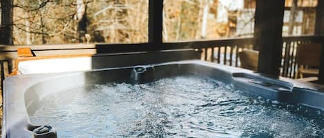 Tina de hidromasaje al aire libre