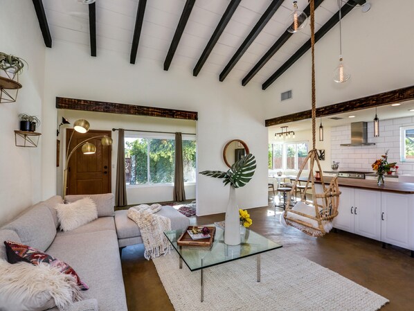 House, Multiple Beds (Boho Rhapsody) | Living area | TV