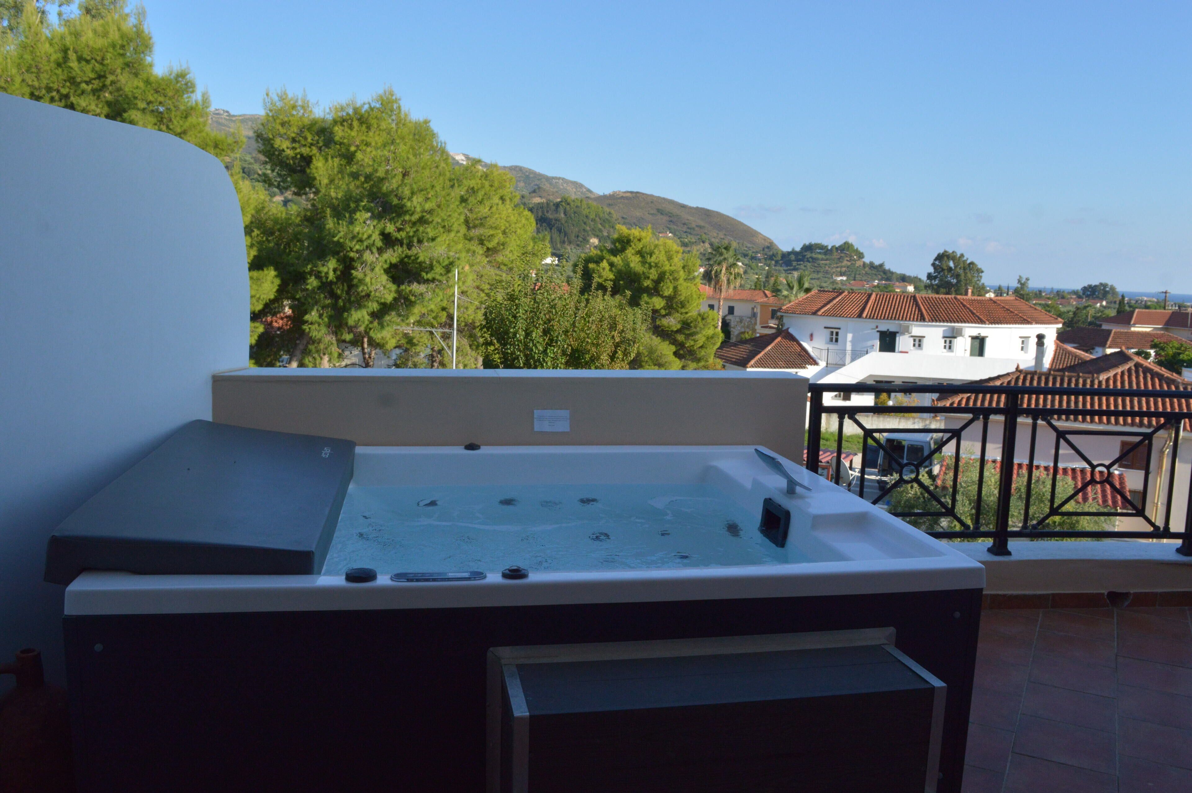 허니문 스튜디오 스위트, 부분 바다 전망 (Private Spa Tub) | 전용 스파 욕조