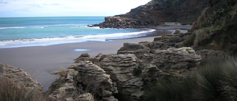Plage, chaises longues