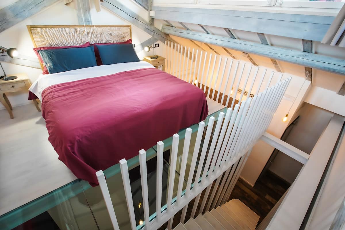 Suite Deluxe, bagno in camera (Suite Deluxe) | Biancheria da letto di alta qualità, copriletto in piuma
