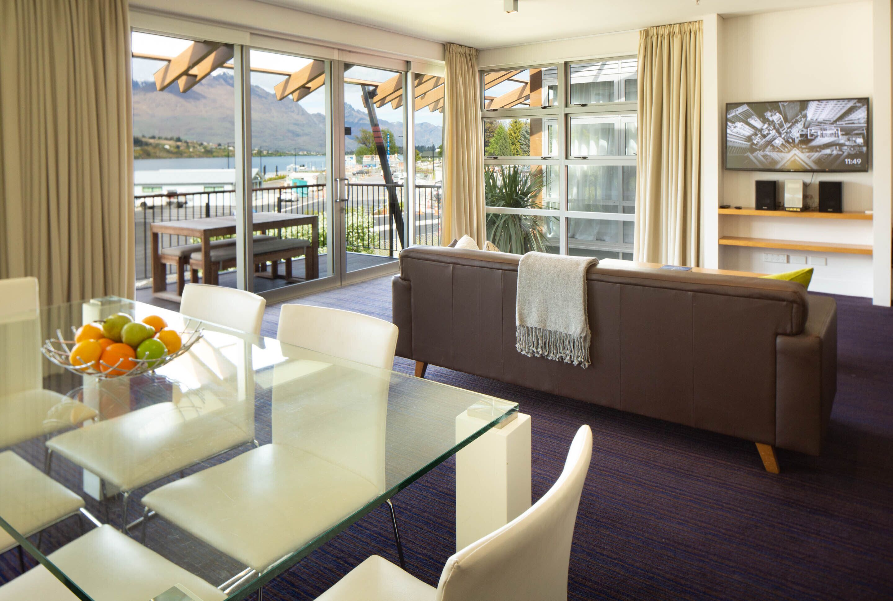 Smart TV, heated floors