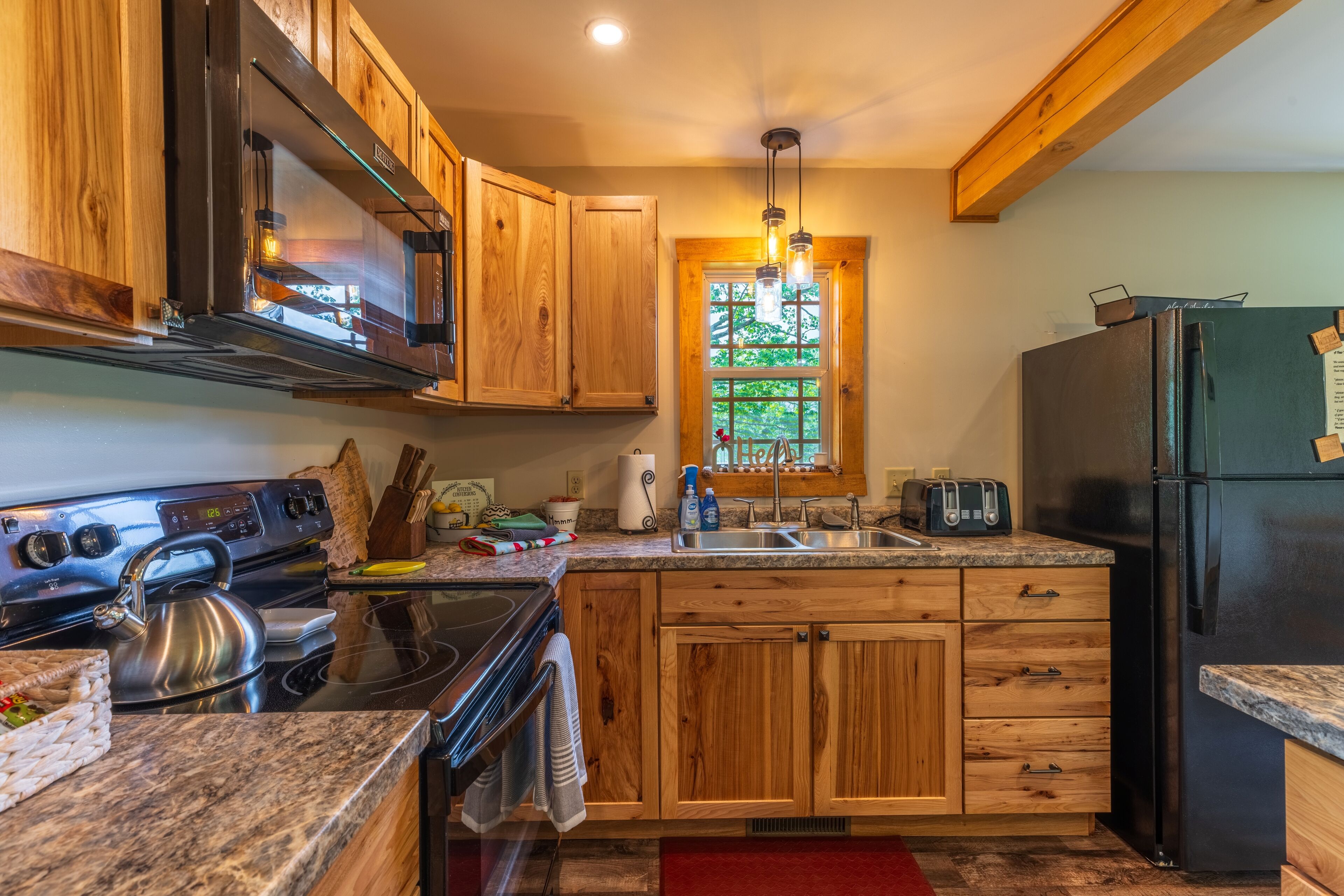 冰箱、微波炉、烤箱、炉灶