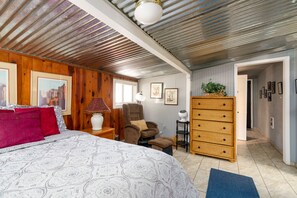 2 habitaciones, escritorio, tabla de planchar con plancha y wifi gratis