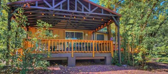 Uusi! Suloinen mökki Billy Creekillä!