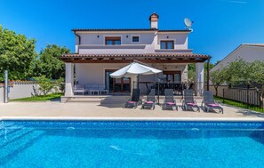 Outdoor pool - Pet friendly home in Vodnjan (Vodnjan)