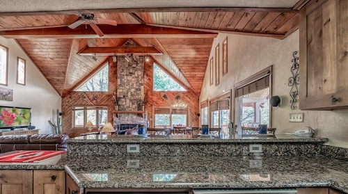 King Arthur's Castle is a dream cabin on a hill with hot tub.