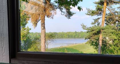 3- bedroom home on the river10 min. from town also have identical 1818034 ID #