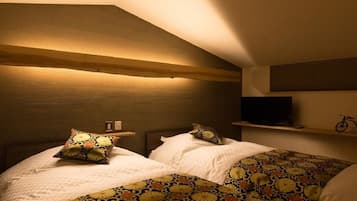 1 bedroom, desk, internet, bed sheets