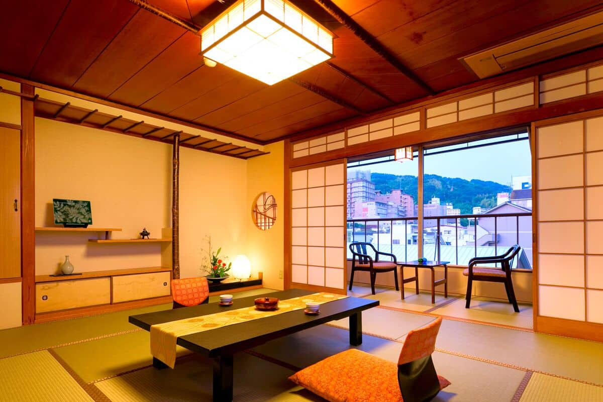 In-room safe, free WiFi, bed sheets