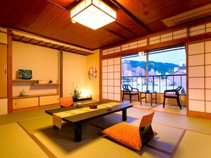 Zimmersafe, kostenloses WLAN, Bettwäsche