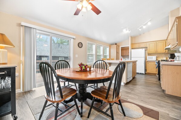 Dining - Wine Down - Fireplace, Fenced Yard, Deck, Barbecue (Big Bear City)