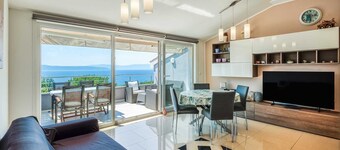 Apartment Roberto with a sea view