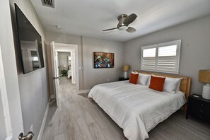 2 bedrooms, iron/ironing board, WiFi, bed sheets - Paradise Palms A Desirable Pool Home (Fort Myers Beach)