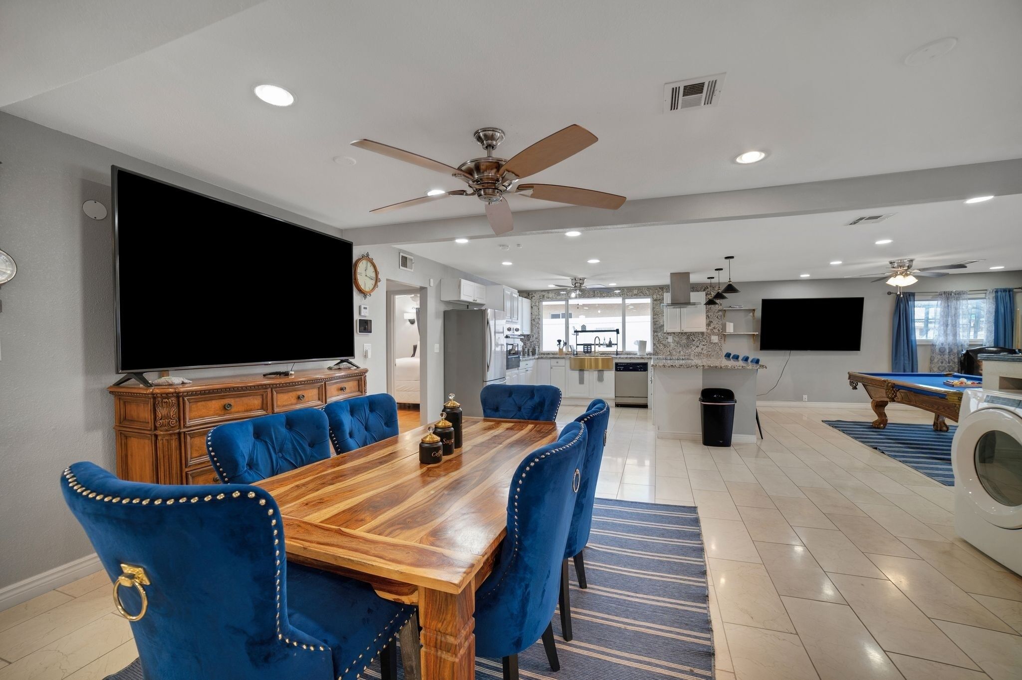 House, 4 Bedrooms | Dining