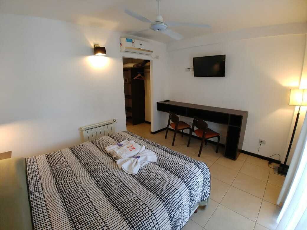 Phòng đôi có thiết kế đặc trưng, ban công | Két bảo mật tại phòng, truy cập Internet không dây miễn phí 