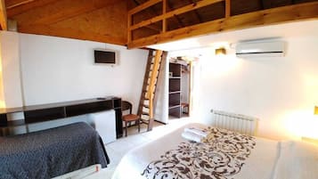 Caja de seguridad en la habitación, wifi gratis y ropa de cama