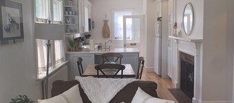 Winter Rental Only - Charming Sears & Roebuck Bungalow Cottage