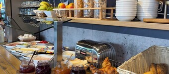 科隆萊沃庫森市斯泰飯店  