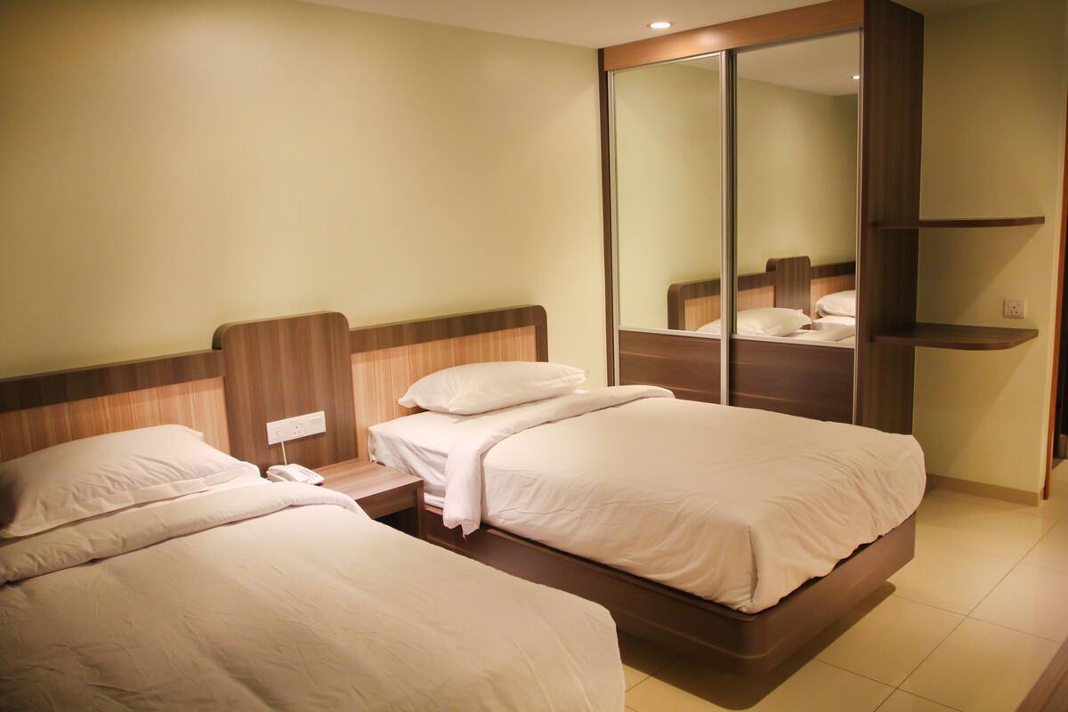 Economy Double or Twin Room | In-room safe, free WiFi, bed sheets