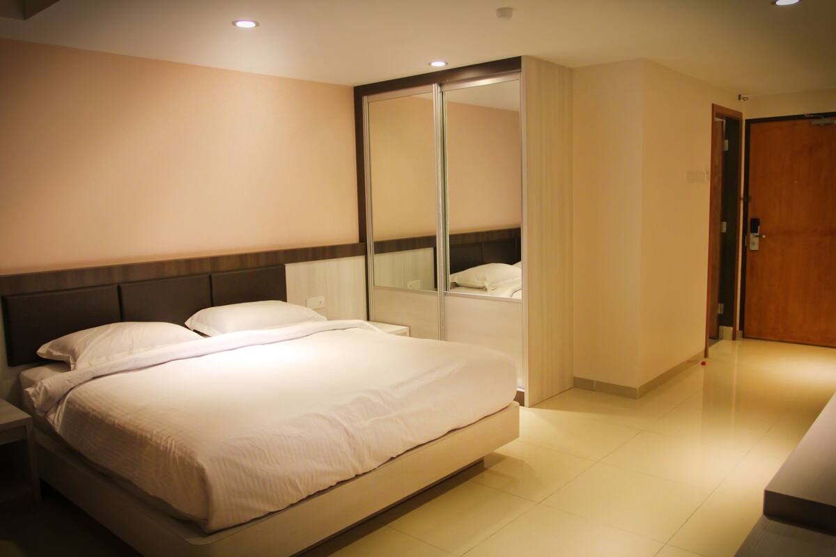Family Twin Room | In-room safe, free WiFi, bed sheets
