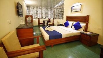 Galaxy Room | 1 bedroom, soundproofing, free WiFi, bed sheets