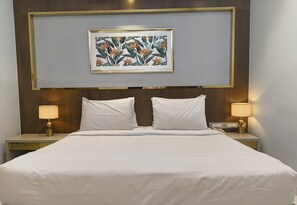 Super Deluxe Room | Premium bedding, in-room safe, desk, laptop workspace